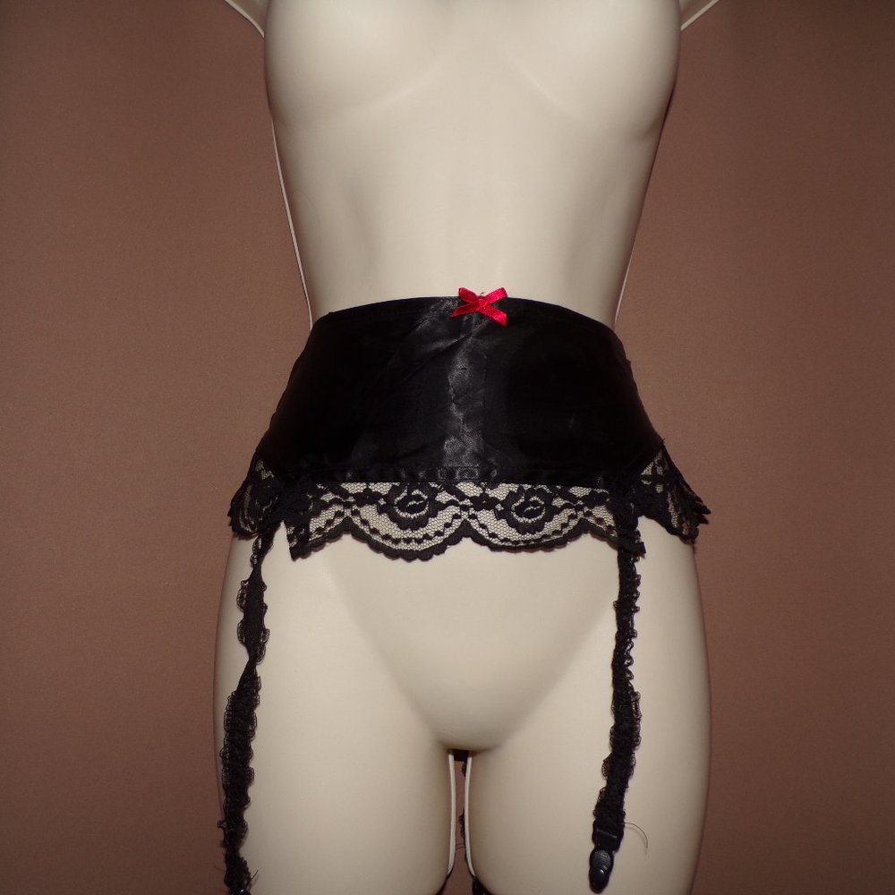 Sexy Black Satin and Lace Garter Belt One-Size